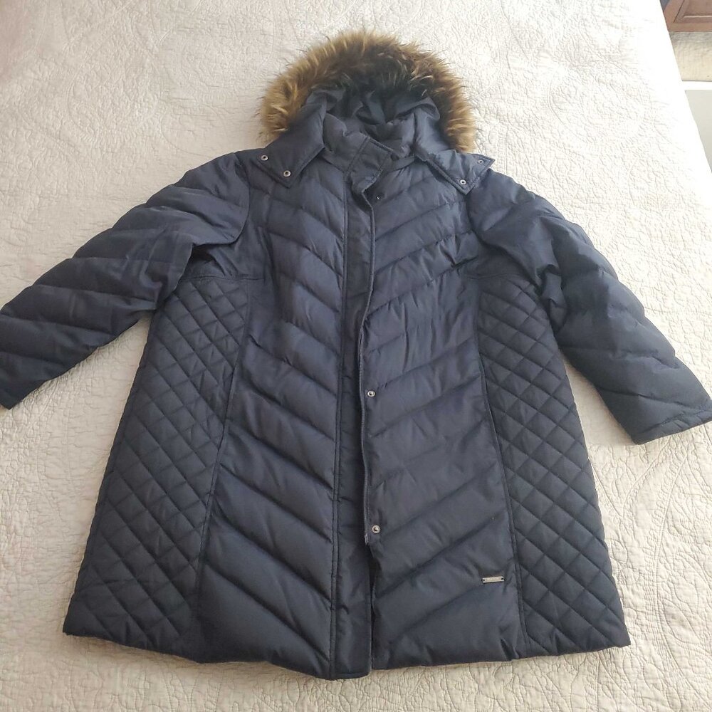 Padded Coat with Fur Trim Hood and Pockets